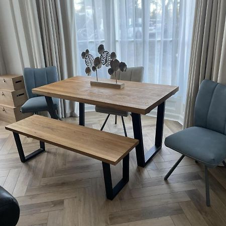 Appartement Stunning 2-Bed-2Bath Apt In Whitby With Parking Extérieur photo