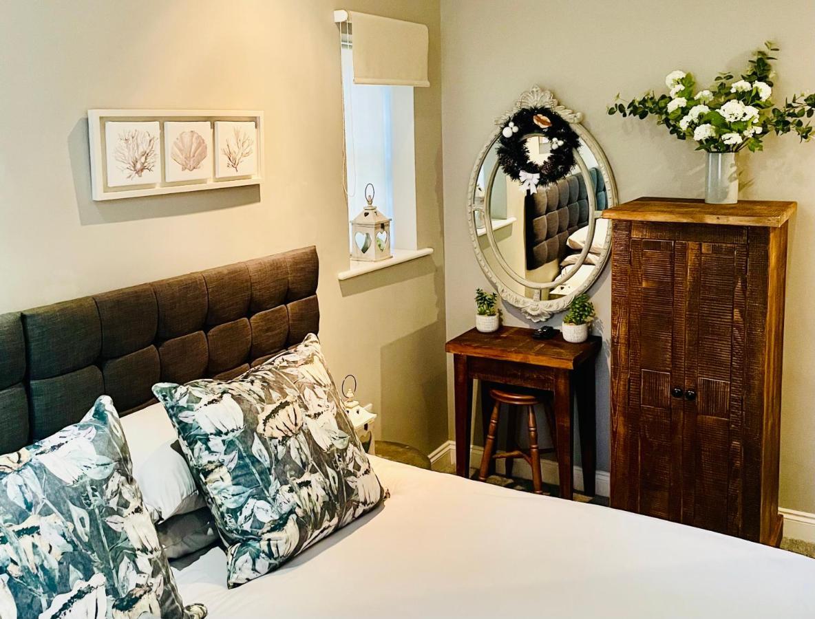 Appartement Stunning 2-Bed-2Bath Apt In Whitby With Parking Extérieur photo